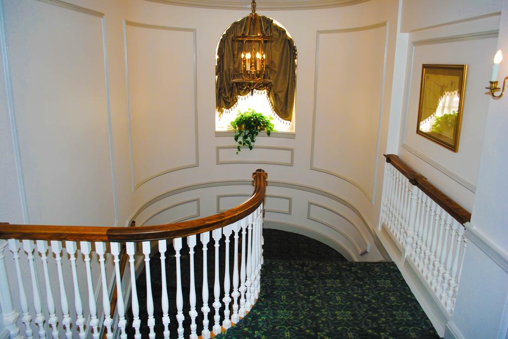 Hawthorne Hotel Салем Экстерьер фото