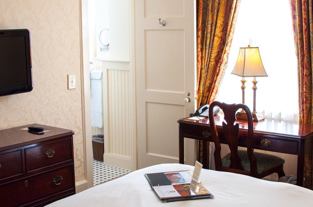 Hawthorne Hotel Салем Экстерьер фото